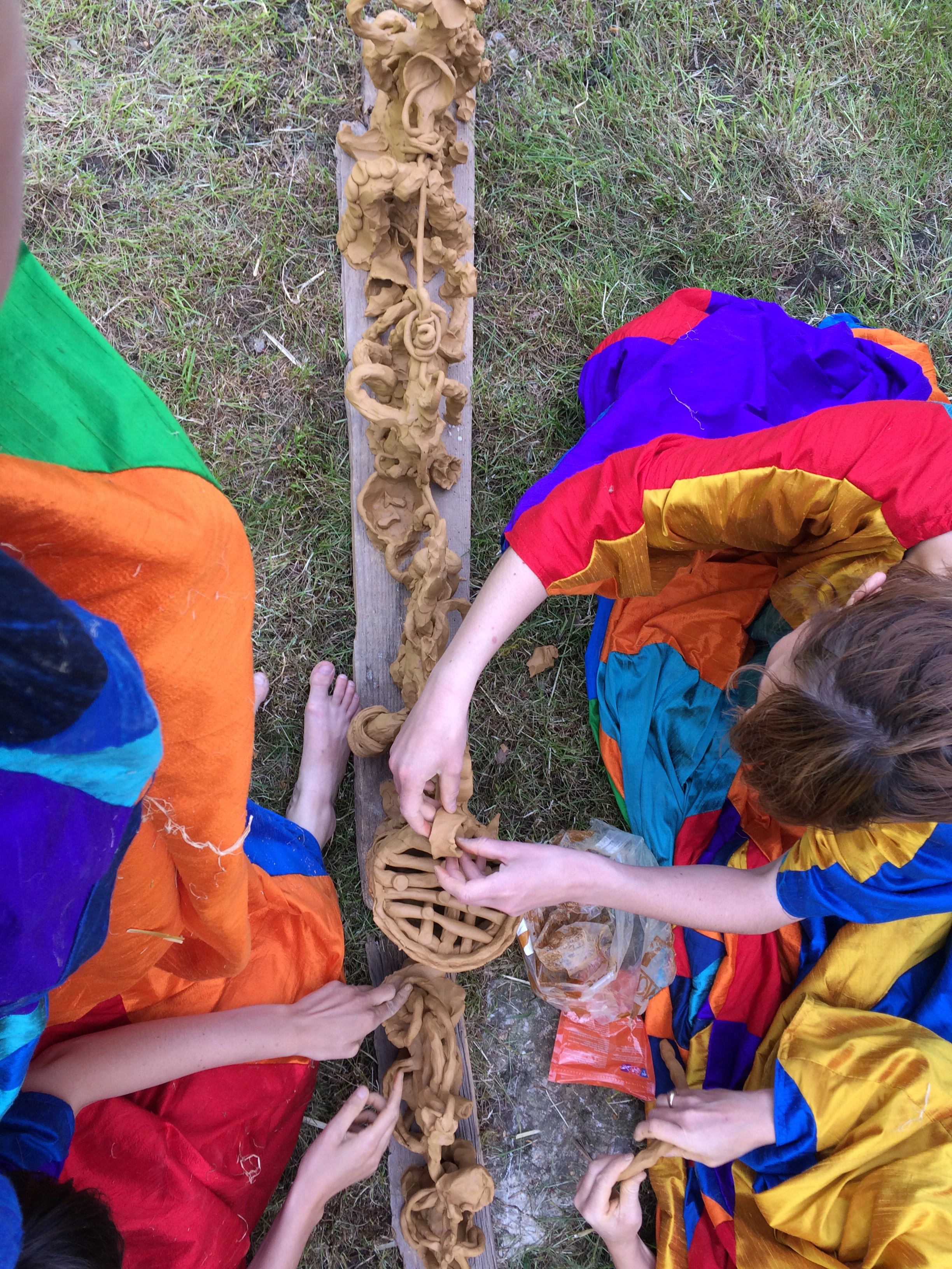 Louise Guerra – Chapter 16 - X MODES robes-poèmes, 2016 – Foto: Roman Kurzmeyer